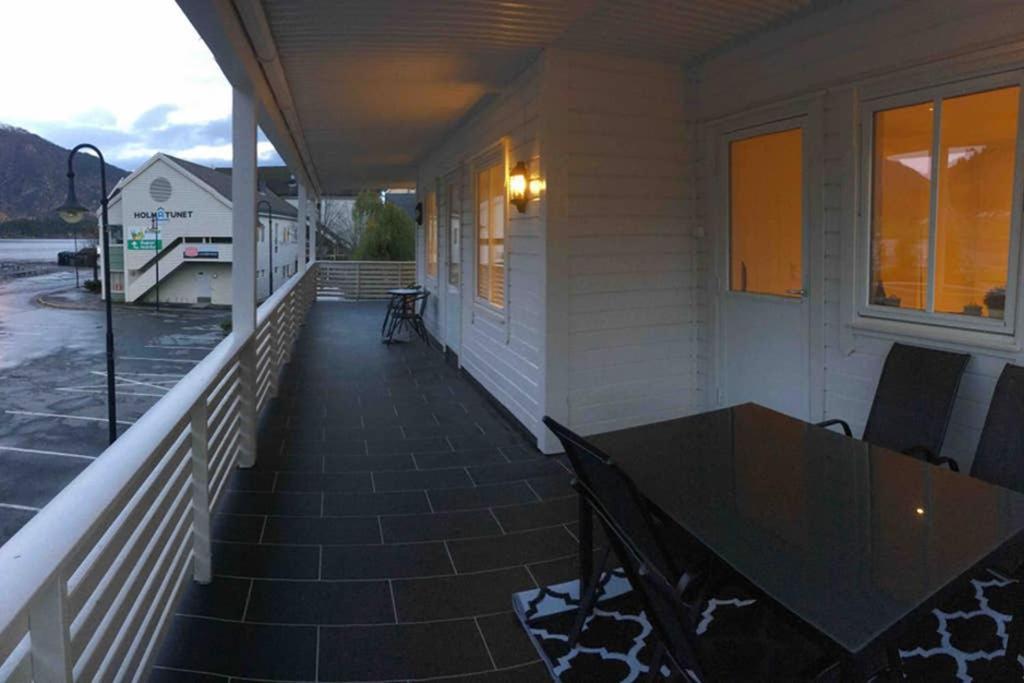 Balestrand Fjordapartments Holmen 19A Luaran gambar