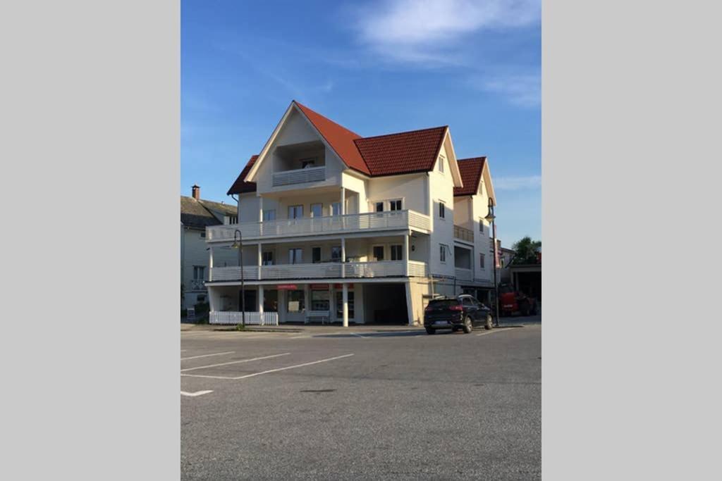 Balestrand Fjordapartments Holmen 19A Luaran gambar